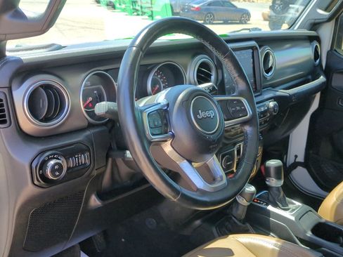 Used 2020 Jeep Gladiator Rubicon AWD/4WD image 13