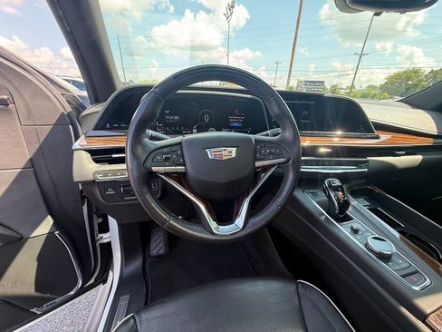 Used 2023 Cadillac Escalade Premium Luxury w/ LPO, Radiant Package AWD/4WD image 16