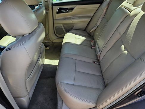 Used 2013 Nissan Altima 2.5 SL w/ 2.5 Moonroof Pkg FWD image 12