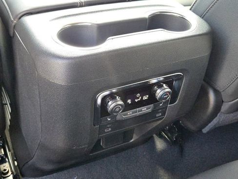 New 2026 GMC Yukon Elevation AWD/4WD image 17