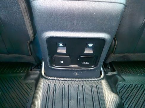 Used 2023 Ford Bronco Wildtrak image 17