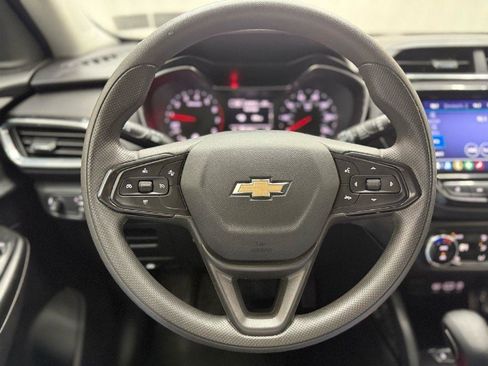 Used 2023 Chevrolet TrailBlazer LT w/ Convenience Package AWD/4WD image 12