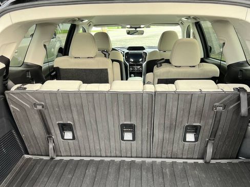 Used 2020 Subaru Ascent Premium w/ Convenience Package AWD/4WD image 9