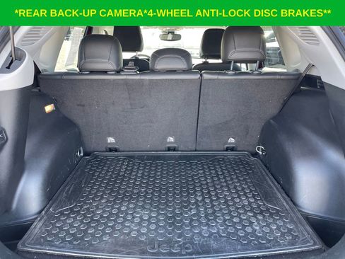 Used 2022 Jeep Compass Latitude w/ Convenience Group image 11