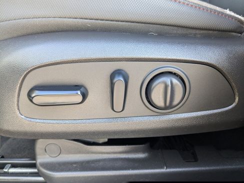 Used 2022 Chevrolet TrailBlazer RS image 18