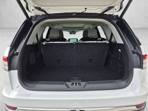 Used 2025 Lincoln Aviator Reserve w/ Illumination Package RWD image 7