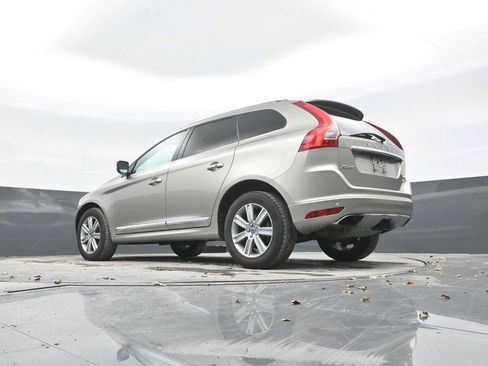 Used 2016 Volvo XC60 T6 w/ Proximity Package image 31