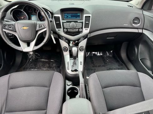 Used 2014 Chevrolet Cruze LT FWD image 8