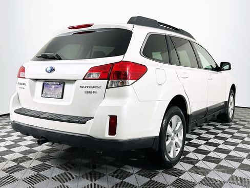 Used 2010 Subaru Outback 3.6R Limited AWD/4WD image 23