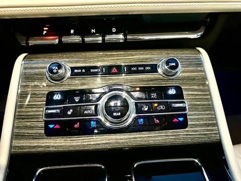 Used 2020 Lincoln Aviator Black Label AWD/4WD image 36