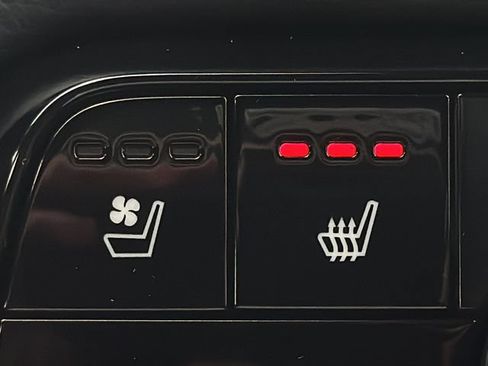 Certified 2026 Honda Pilot Black Edition image 34