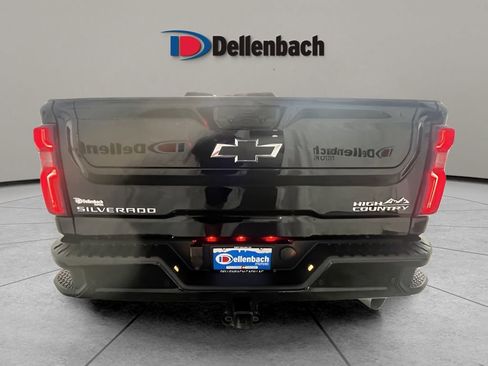 Used 2024 Chevrolet Silverado 3500 High Country w/ High Country Premium Package image 4