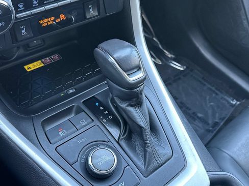 Certified 2022 Toyota RAV4 XSE AWD/4WD image 21