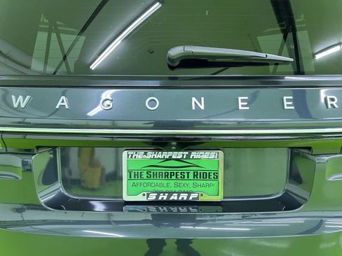 Used 2024 Jeep Wagoneer L Series II w/ Flexible Seating Group AWD/4WD image 12