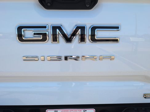 Used 2025 GMC Sierra 1500 Elevation w/ Elevation Premium Package AWD/4WD image 5