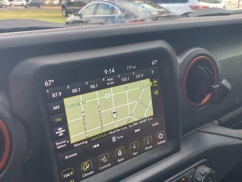 Used 2022 Jeep Gladiator Mojave w/ Cold Weather Group image 11