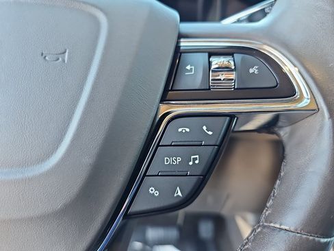 Used 2022 Lincoln Nautilus Reserve w/ Equipment Group 201A image 19