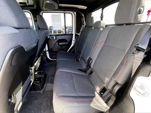 Used 2024 Jeep Gladiator Rubicon w/ Convenience Group image 28