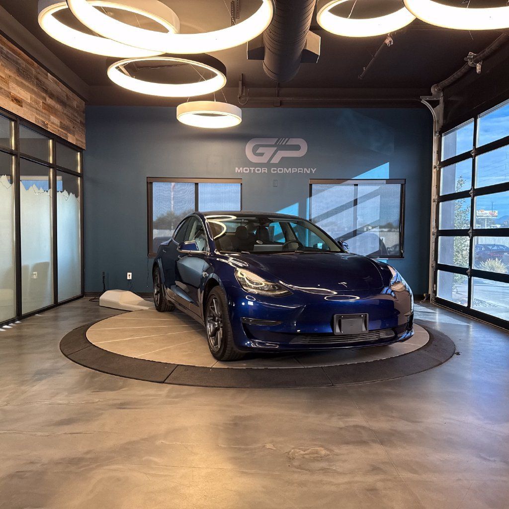 Used 2019 Tesla Model 3 Long Range RWD image 1