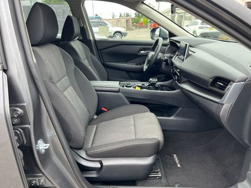 Used 2025 Nissan Rogue SV AWD/4WD image 9