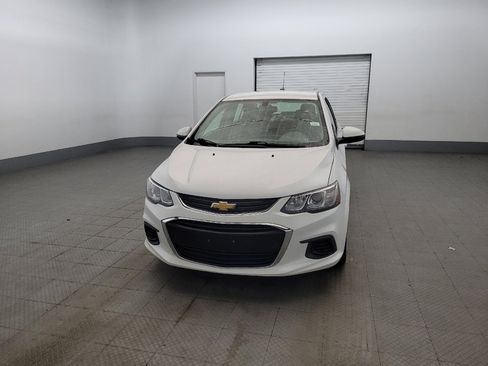 Used 2018 Chevrolet Sonic Premier FWD image 15