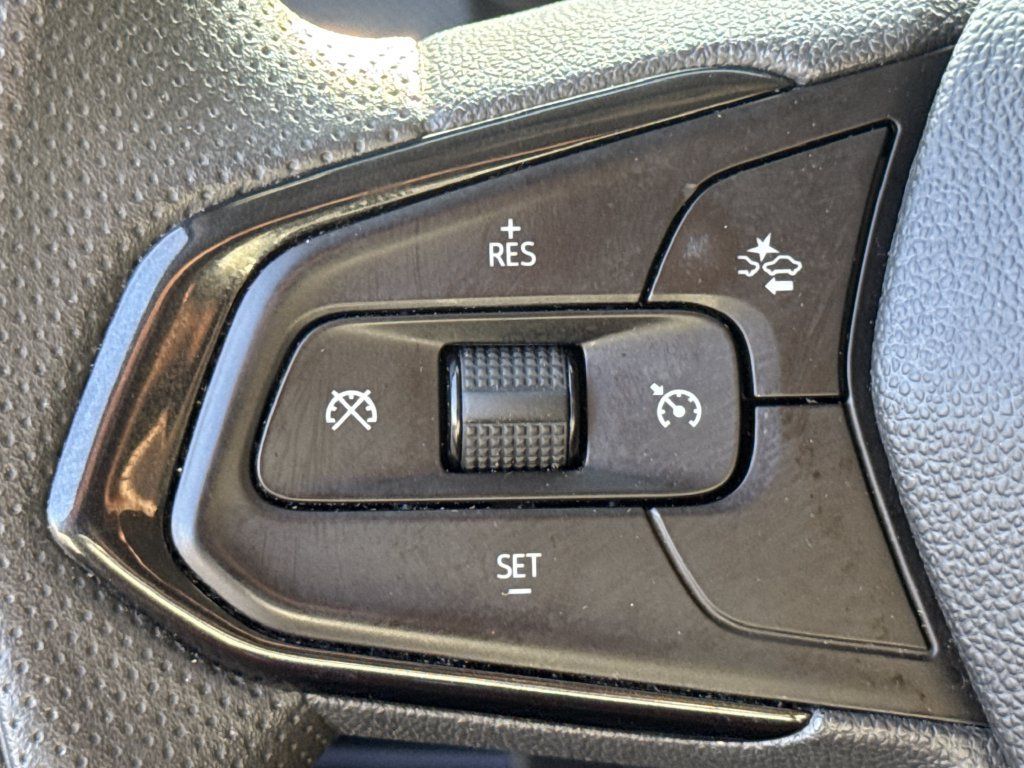 Used 2025 Chevrolet TrailBlazer LT FWD image 24
