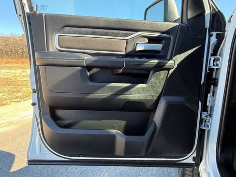 Used 2024 RAM 2500 Big Horn image 7