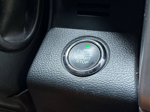 Used 2022 Ford F250 Platinum AWD/4WD image 21