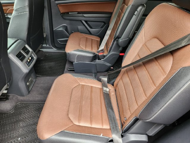 Used 2021 Volkswagen Atlas SEL Premium AWD/4WD image 34