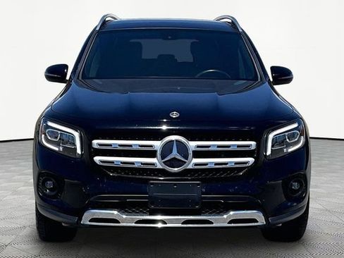 Used 2023 Mercedes-Benz GLB 250 4MATIC image 3
