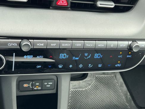 New 2025 Hyundai Ioniq 5 SEL image 26