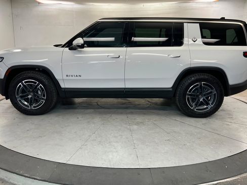 Used 2025 Rivian R1S Adventure image 2