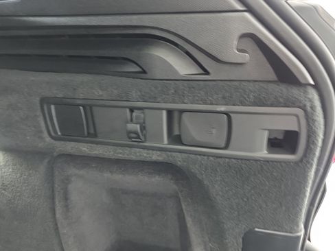 Used 2020 BMW X5 xDrive40i w/ M Sport Package image 17