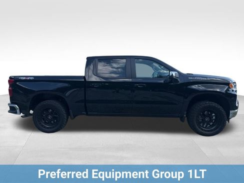 Used 2025 Chevrolet Silverado 1500 LT AWD/4WD image 9