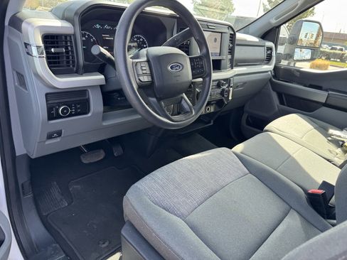 Used 2025 Ford F250 XLT image 15