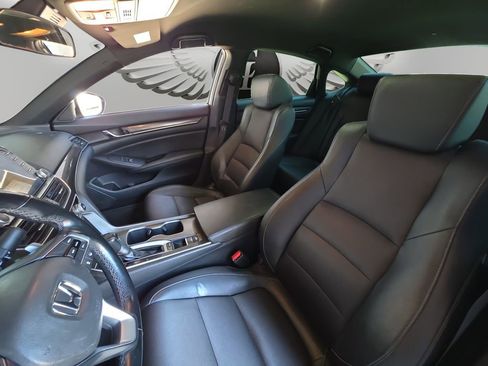 Used 2019 Honda Accord Sport image 10