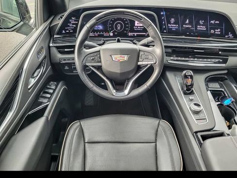 Used 2024 Cadillac Escalade Sport AWD/4WD image 25