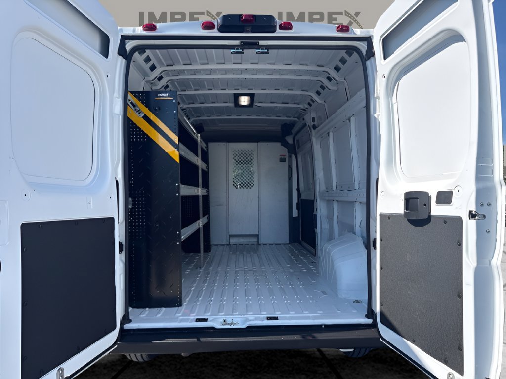 Used 2025 RAM ProMaster 2500 w/ Convenience Group FWD image 23