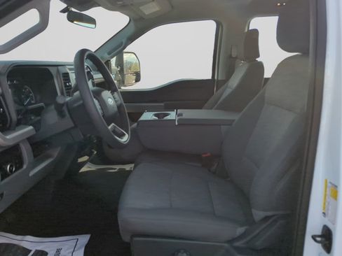 Used 2025 Ford F250 XL w/ STX Appearance Package image 10