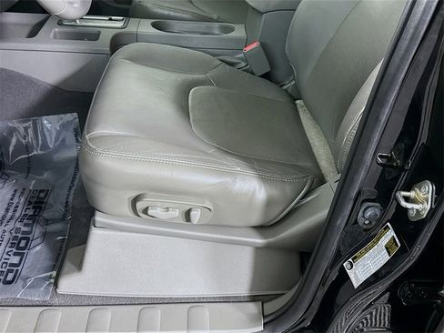 Used 2019 Nissan Frontier SL image 25