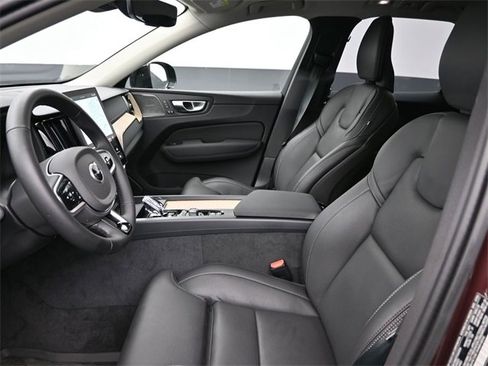 Used 2026 Volvo XC60 B5 Ultra w/ Protection Package Premier image 27
