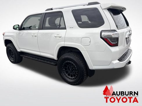Used 2019 Toyota 4Runner SR5 Premium AWD/4WD image 5