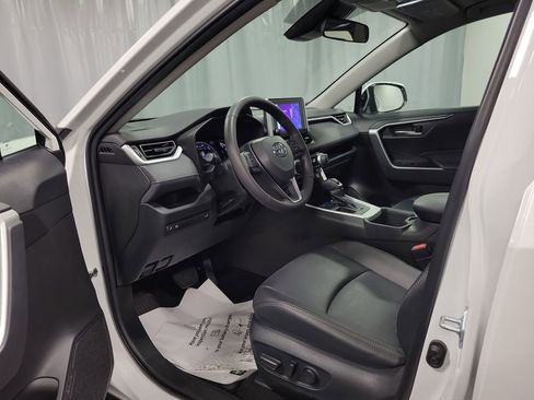 Used 2023 Toyota RAV4 XLE Premium FWD image 12