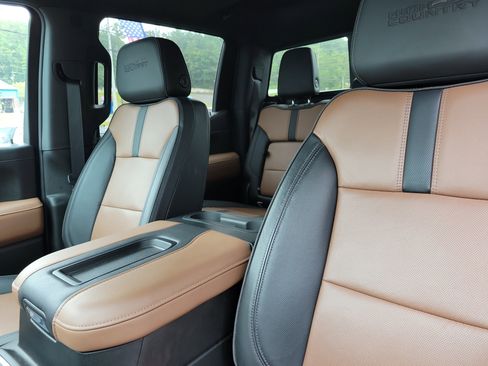 Used 2022 Chevrolet Silverado 1500 High Country image 15