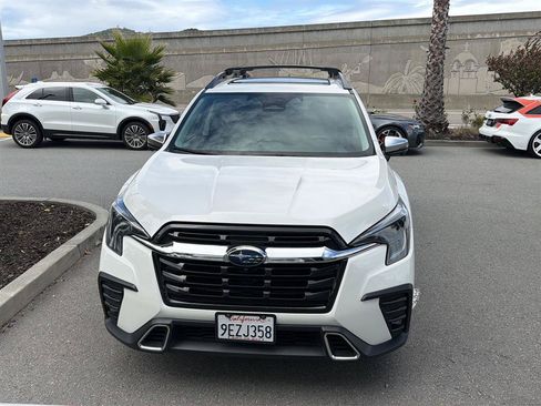 Used 2023 Subaru Ascent Touring AWD/4WD image 3