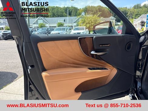 Used 2023 Lexus LS 500 AWD w/ Luxury Package image 16