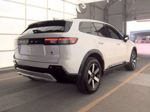 Used 2024 Honda Prologue Touring image 3