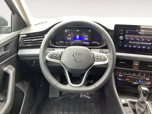 New 2026 Volkswagen Jetta SE FWD image 15
