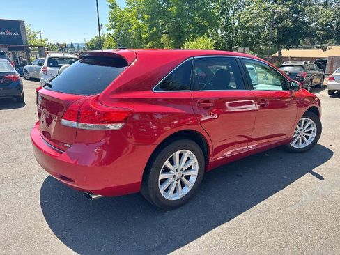 Used 2011 Toyota Venza AWD image 4
