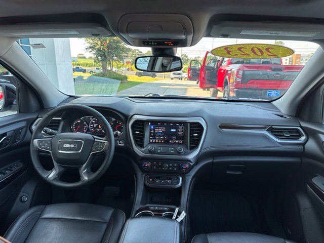 Used 2023 GMC Acadia AT4 w/ Technology Package AWD/4WD image 18